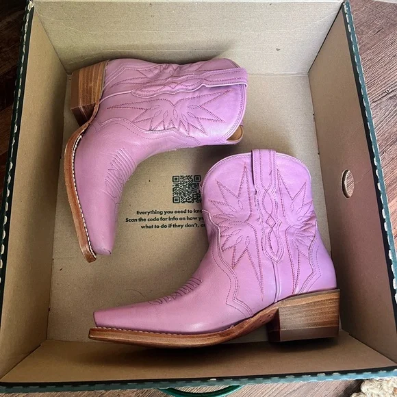 Limited Release The Lynn Tecovas in Orchid - Picture 2 of 8